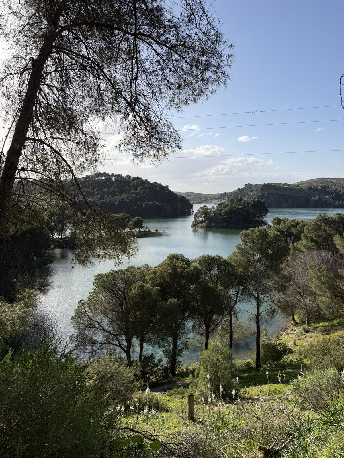 Türkisfarbener See